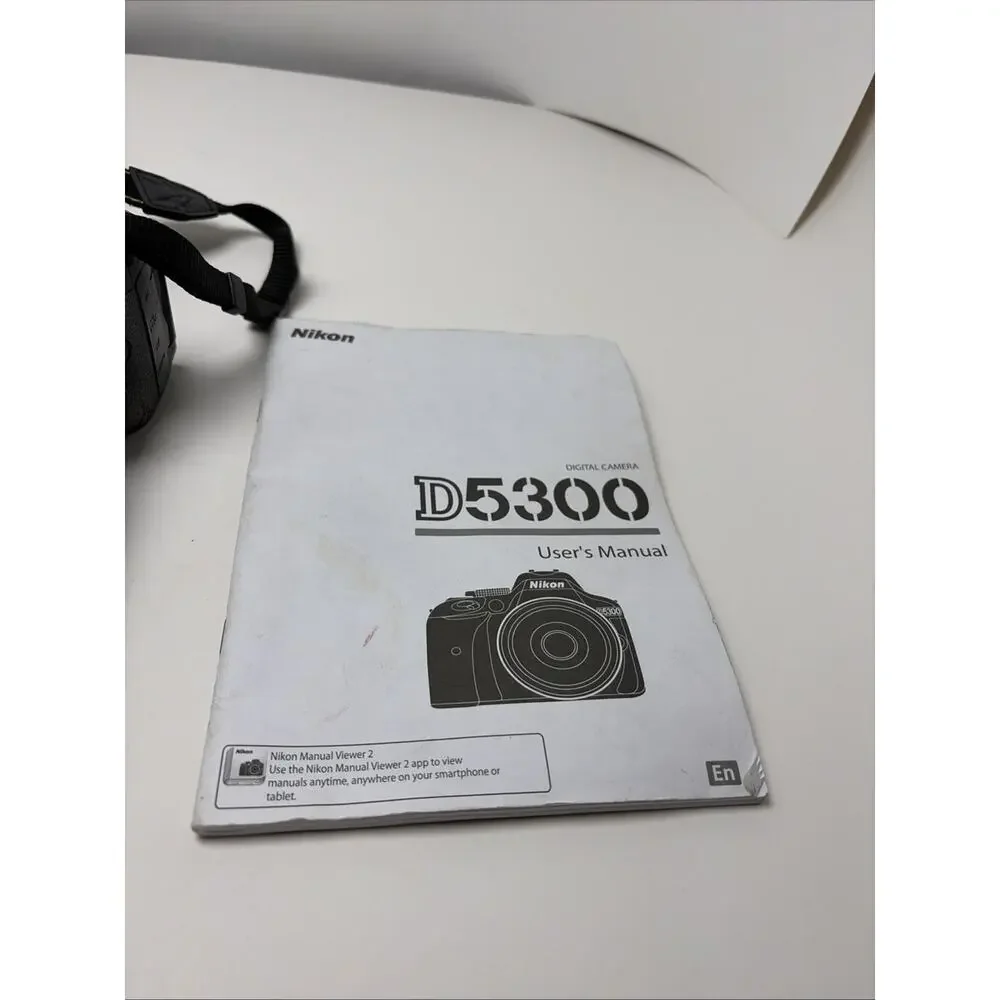 Nikon D5300 DSLR Camera Kit w 18-55mm Lens